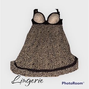 Intimate Sleep Wear Size M, Bra Size Will Fit 38B-32C. Never Worn!